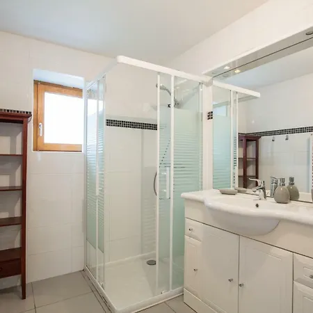 1828 Apartmán *